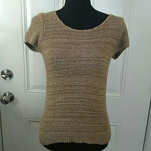 Loft three-button in back short sleeve sweater